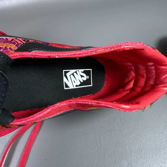 Vans **Limited Edition** Chinese New Year Red High-Top Floral Embroidery - Picture 11 of 14